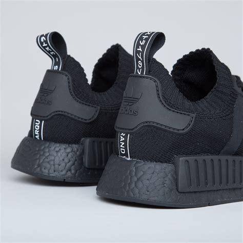 adidas nmd r1 women's black.